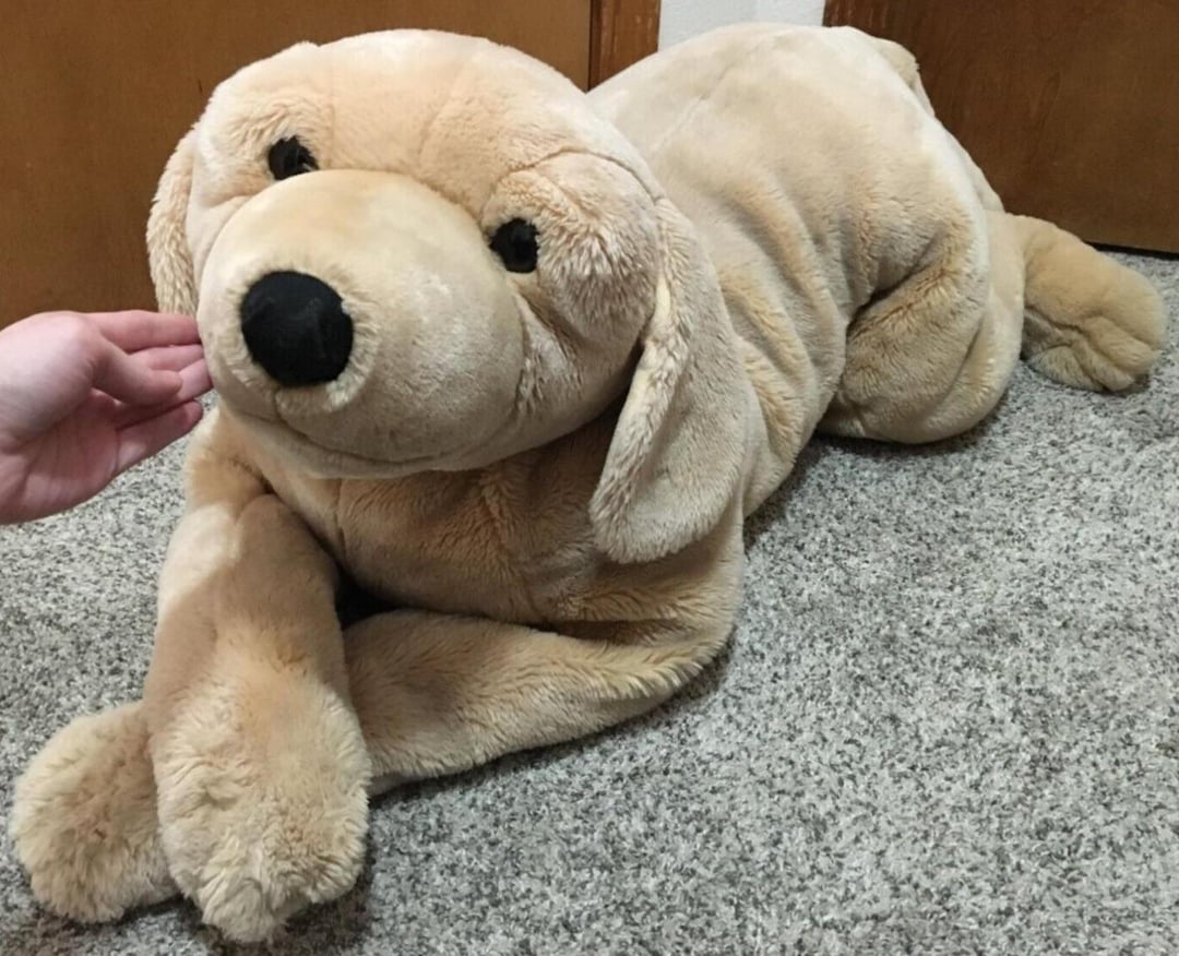 animal alley yellow lab