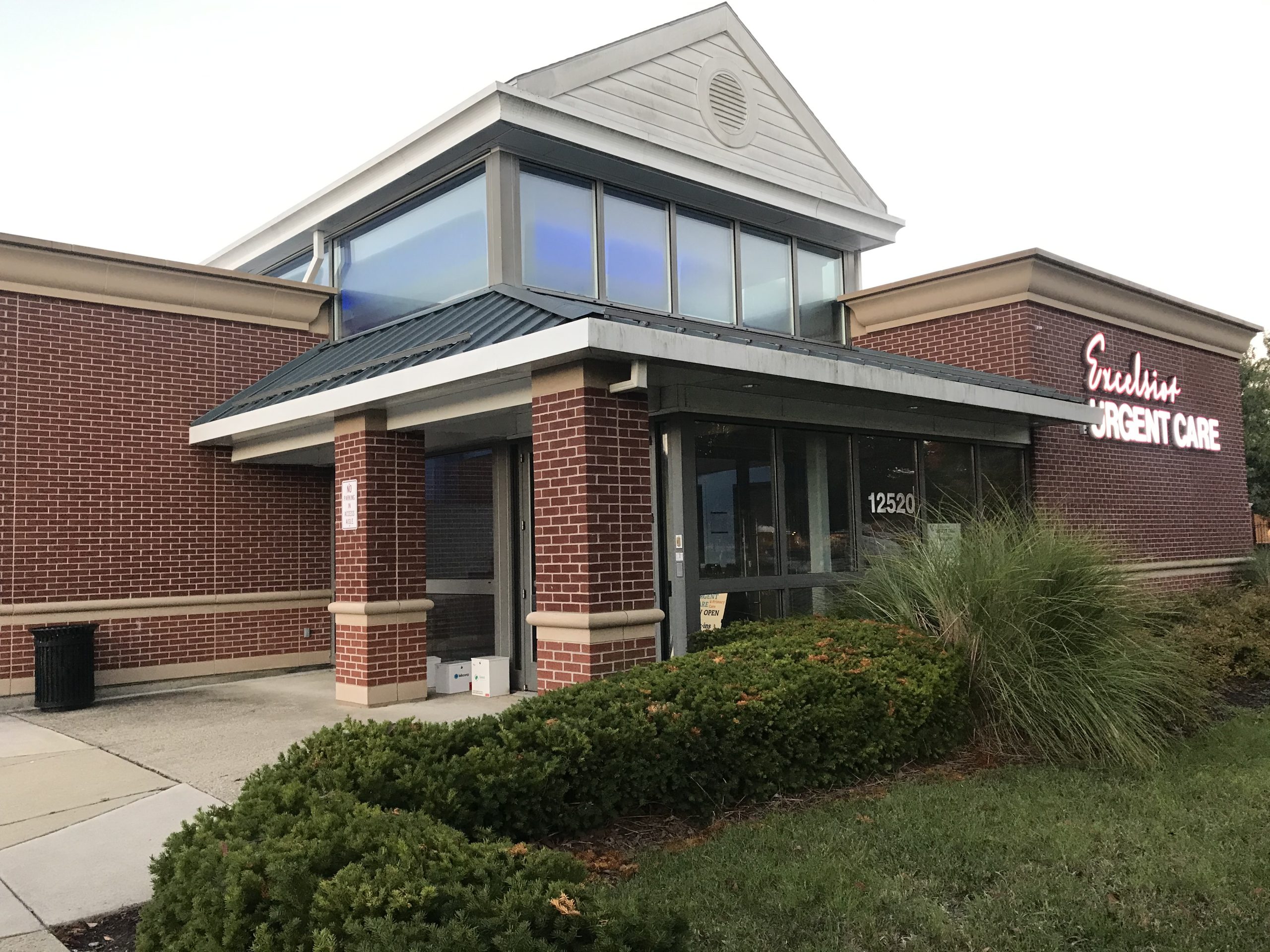 excelsior urgent care