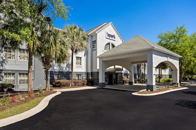 dog friendly hotels bluffton sc