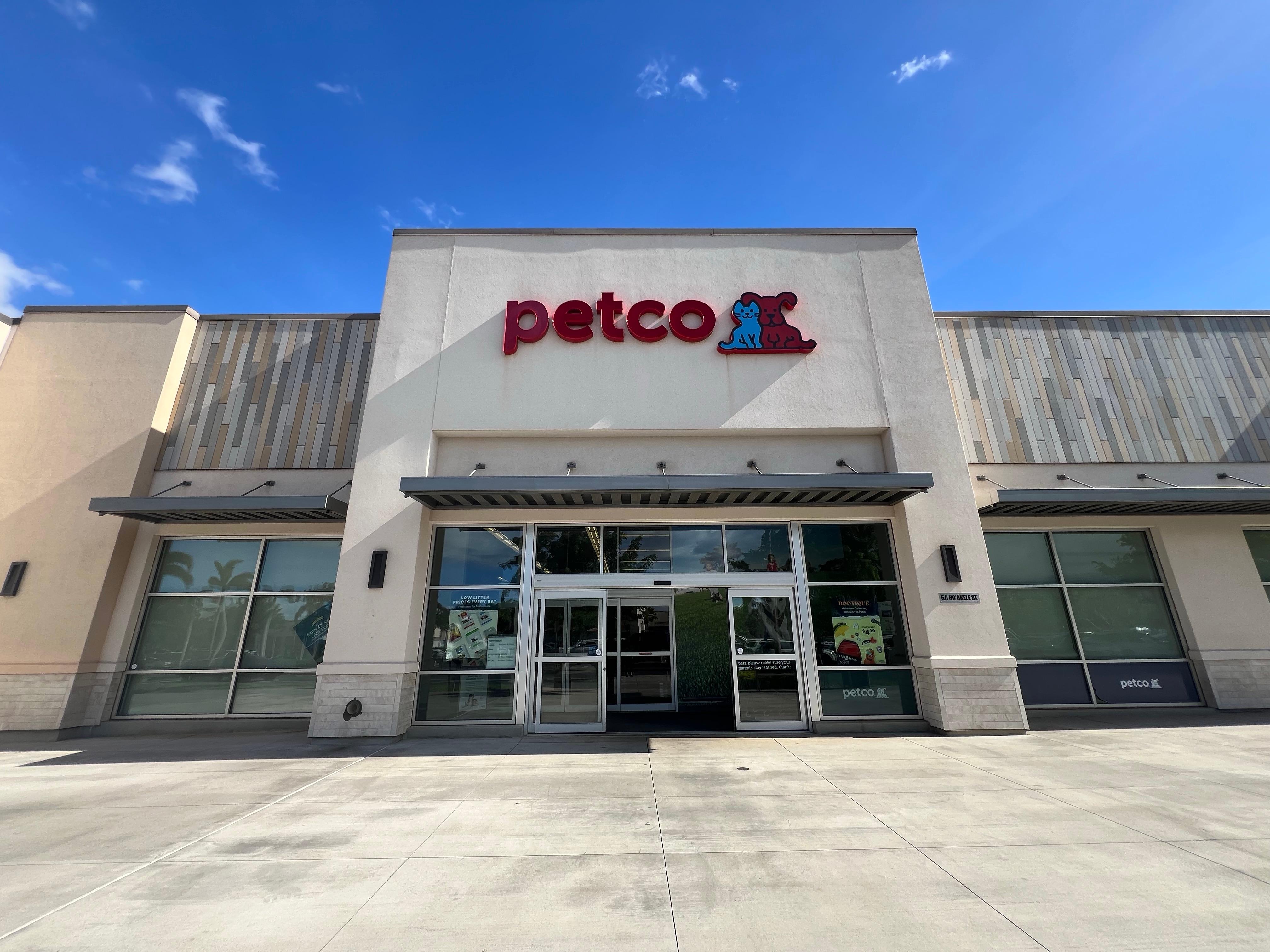 petco maui hours