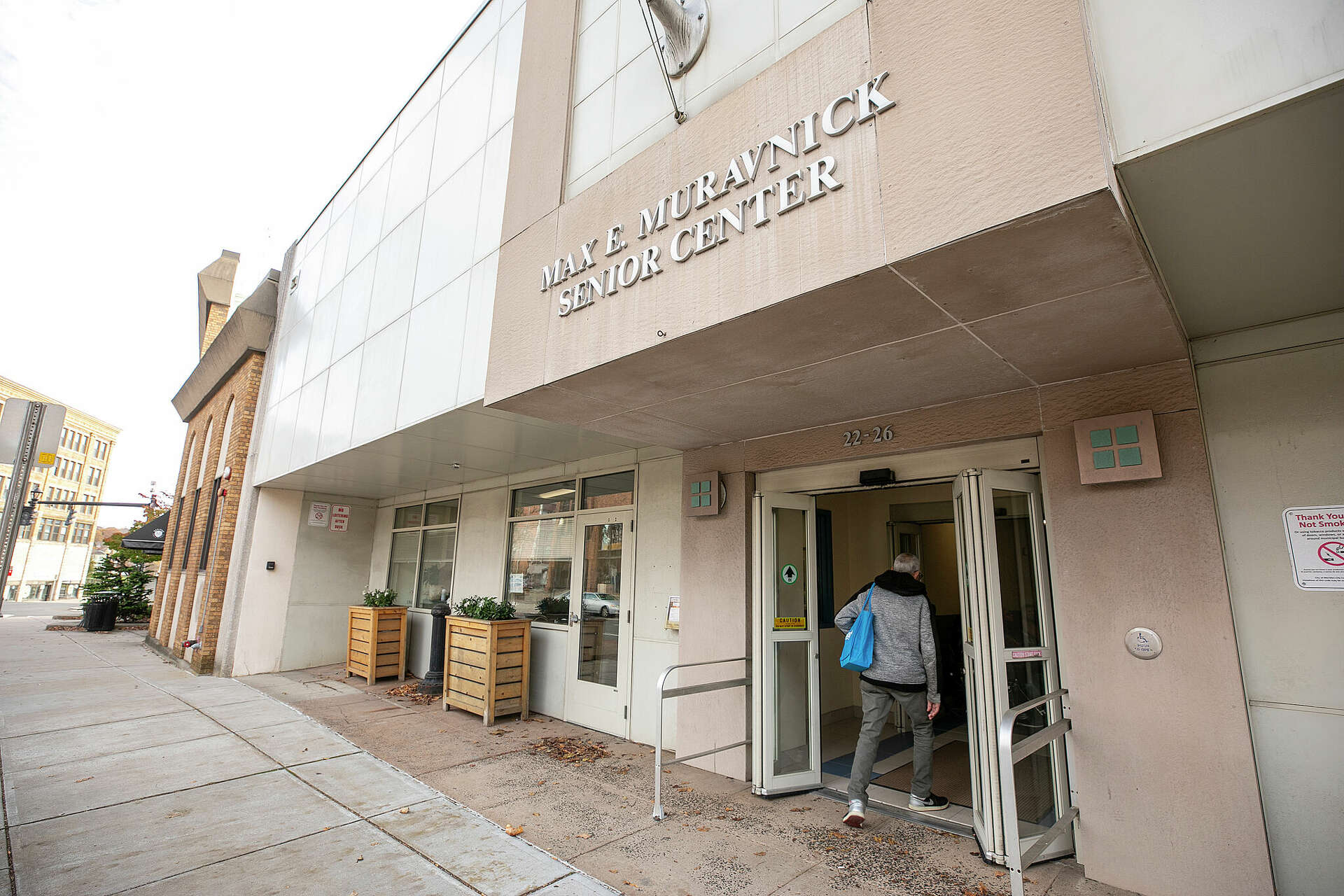 meriden senior center