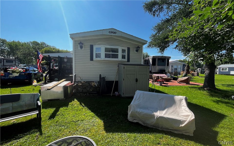 crees mobile home park